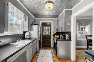 97 Pleasant St, Milton, MA 02186 - Photo 15