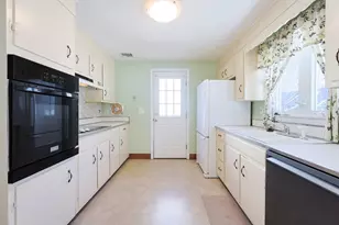 11 Lorraine Terrace, Arlington, MA 02474 - Photo 7