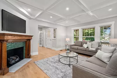 4 Grove St, Medford, MA 02155 - Photo 7