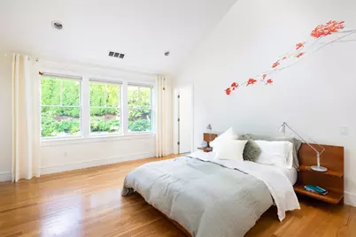 34 Hyslop Road, Brookline, MA 02445 - Photo 13