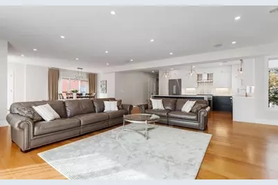 75 Greenough St #2, Brookline, MA 02445 - Photo 3