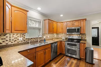 11 Evans Rd, Peabody, MA 01960 - Photo 3