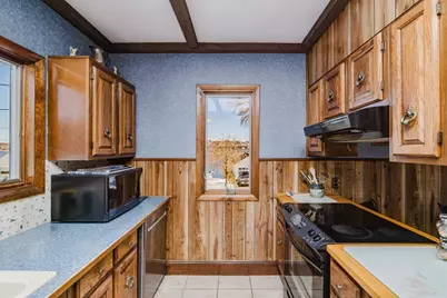 8 Westhill Ave, Somerset, MA 02726 - Photo 9