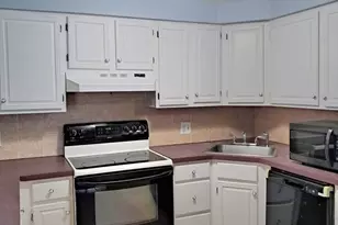 11 Hulbert Rd, Worcester, MA 01603 - Photo 11