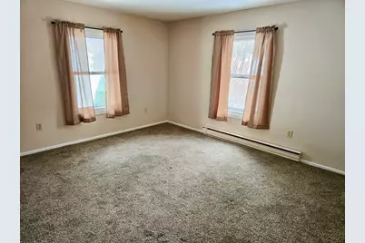 297 Ashland Ave #16, Southbridge, MA 01550 - Photo 9