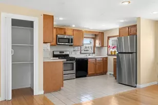 187 Hampshire St, Cambridge, MA 02139 - Photo 3