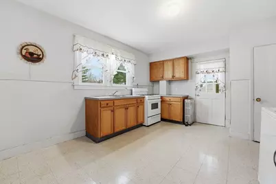 34 Worthy Avenue, West Springfield, MA 01089 - Photo 17