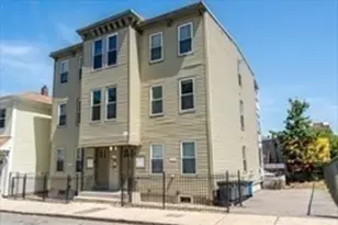 39 W Walnut St, Boston, MA 02119 - Photo 13