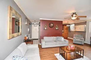 121 Regency Park Dr, Agawam, MA 01001 - Photo 15