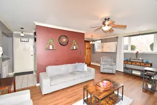 121 Regency Park Dr, Agawam, MA 01001 - Photo 19