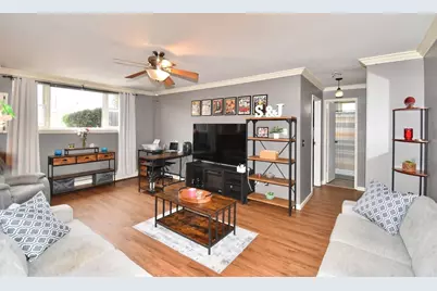 121 Regency Park Dr #121, Agawam, MA 01001 - Photo 3