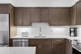 77 Court St, Newton, MA 02458 - Photo 9