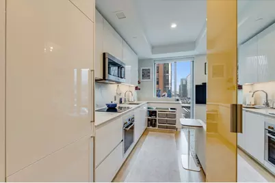 135 Seaport Blvd #818, Boston, MA 02210 - Photo 7