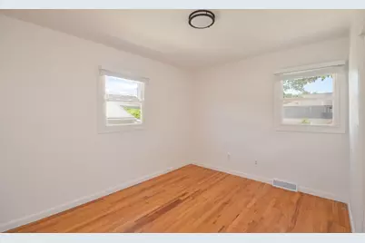 42 Buttonwood Rd, Dartmouth, MA 02748 - Photo 9