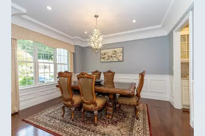 14 Sarah St, Burlington, MA 01803 - Photo 5