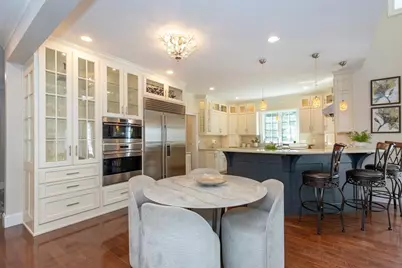 14 Sarah St, Burlington, MA 01803 - Photo 7