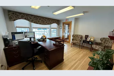 1565 Lakeview Avenue, Dracut, MA 01826 - Photo 3