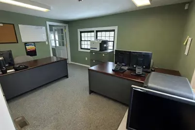 1565 Lakeview Avenue, Dracut, MA 01826 - Photo 9