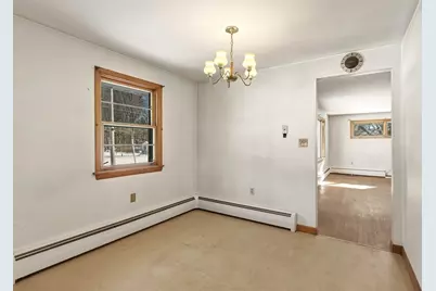 77 Summer St, Greenfield, MA 01301 - Photo 9