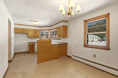 77 Summer St, Greenfield, MA 01301 - Photo 3