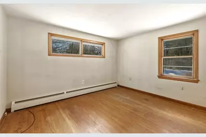 77 Summer St, Greenfield, MA 01301 - Photo 15