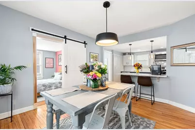 62 Maple St, Melrose, MA 02176 - Photo 9