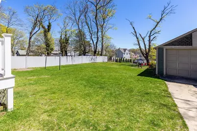 5 Lothrop St, Plymouth, MA 02360 - Photo 5
