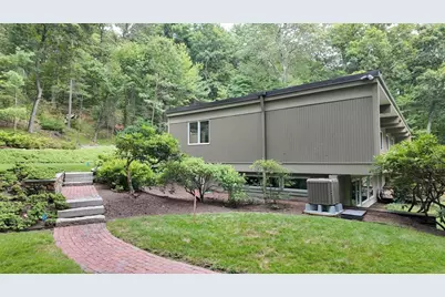 14 Overlook Dr, Weston, MA 02493 - Photo 3