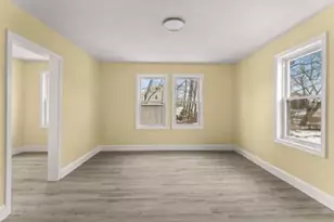 29 St Casimir Ave, Brockton, MA 02302 - Photo 3