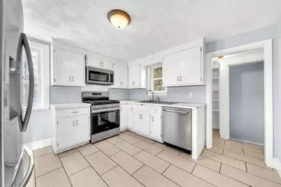 8 Sumner St, Dedham, MA 02026 - Photo 15