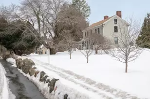 131 Wellesley St, Weston, MA 02493 - Photo 25