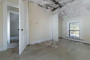 131 Wellesley St, Weston, MA 02493 - Photo 23