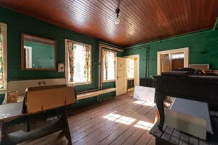 135 Wellesley St, Weston, MA 02493 - Photo 35