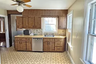 1024 N Main St, Brockton, MA 02301 - Photo 3