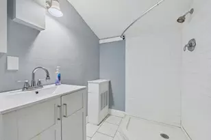 154 Maxfield St, New Bedford, MA 02740 - Photo 29