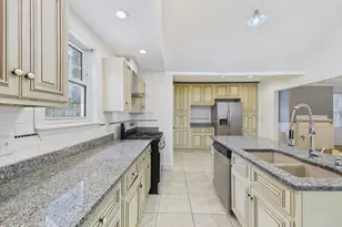 154 Maxfield St, New Bedford, MA 02740 - Photo 17