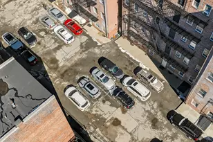 17 Bowdoin St, Boston, MA 02114 - Photo 23