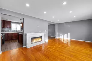 223 Warren St, Randolph, MA 02368 - Photo 3