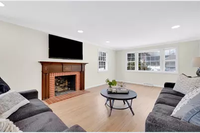 59 Lawrence Dr, Longmeadow, MA 01106 - Photo 17