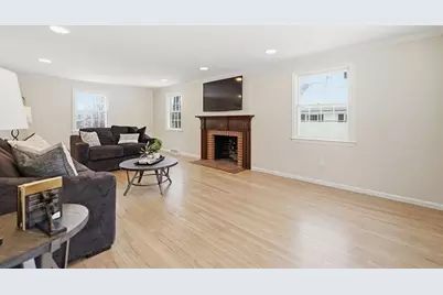 59 Lawrence Dr, Longmeadow, MA 01106 - Photo 15