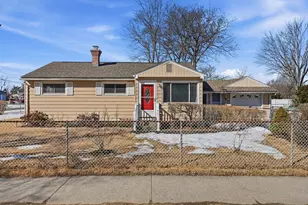 744 Bradley Rd, Springfield, MA 01109 - Photo 1