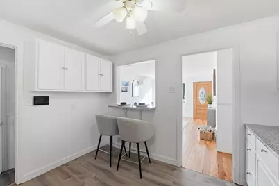 744 Bradley Rd, Springfield, MA 01109 - Photo 11