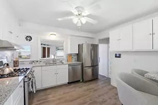 744 Bradley Rd, Springfield, MA 01109 - Photo 9