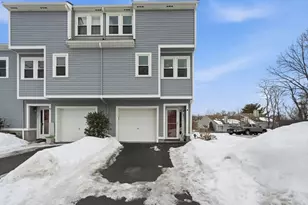 8 Russell Dr, Salem, MA 01970 - Photo 3