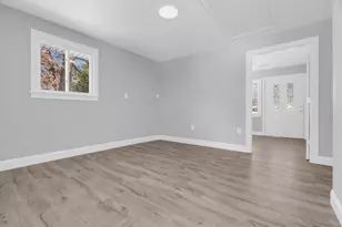 95 Lisa Ann Dr, Bellingham, MA 02019 - Photo 9
