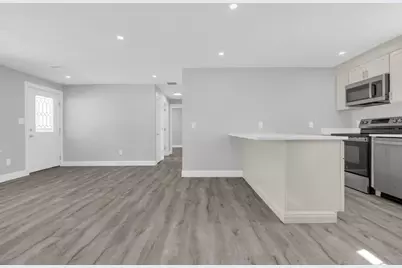 95 Lisa Ann Dr, Bellingham, MA 02019 - Photo 5