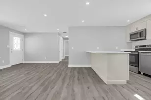 95 Lisa Ann Dr, Bellingham, MA 02019 - Photo 5