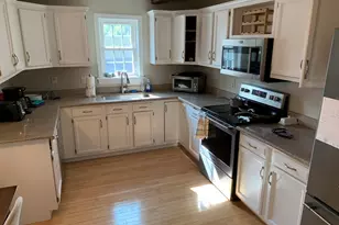 68 Temple St, Newburyport, MA 01950 - Photo 11