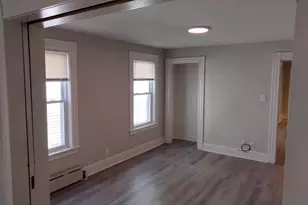 792 Broadway St, Lowell, MA 01854 - Photo 5