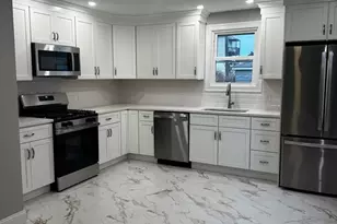 123 Whitman St, New Bedford, MA 02745 - Photo 1